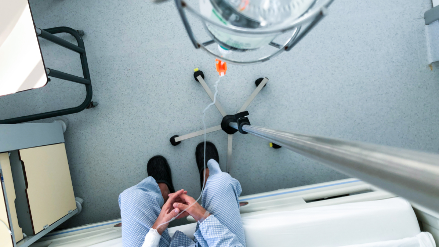 Vid cytostatikabehandling kan kroppen reagera med illamående och kräkningar. Foto: Getty Images