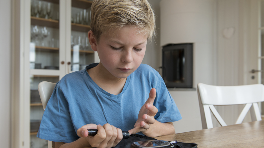 Uppskattningsvis 50 000 svenskar lever med typ 1-diabetes, som ibland kallas för barndiabetes. Foto: Shutterstock