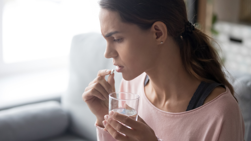 Vet du varför unga kvinnor med urinvägsinfektion behandlas med antibiotika? Testa din kunskap om antibiotika! Foto: Shutterstock