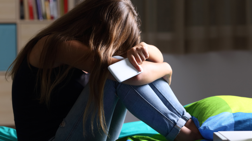 Bland ungdomar är det två till tre gånger vanligare med depression hos flickor jämfört med hos pojkar. Foto: Shutterstock
