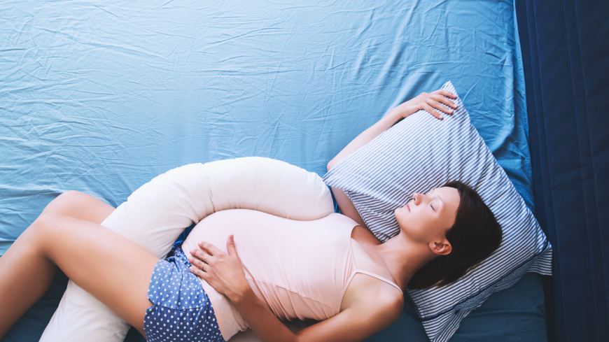 När man närmar sig förlossningen är det bra att vila mycket. Foto: Shutterstock