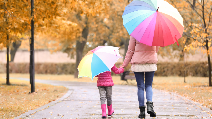 En morgonpromenad i dagsljus kan minska risken för årstidsbunden depression och förbättra din nattsömn. Foto: Shutterstock