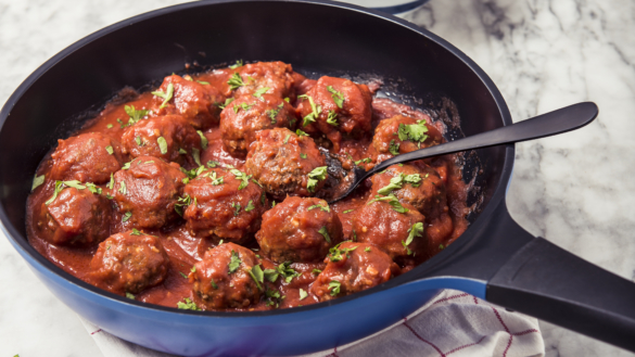 Orientaliska köttbullar med röd pesto