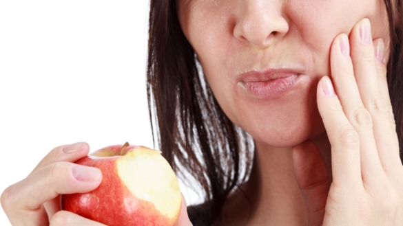 Behçets sjukdom: symtom, orsaker & behandling