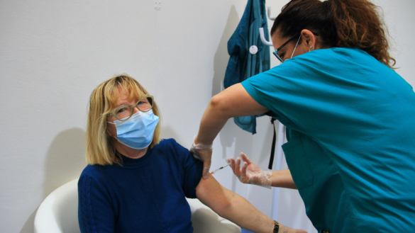 Covid-vaccination ger minskad smittspridning inom familjen