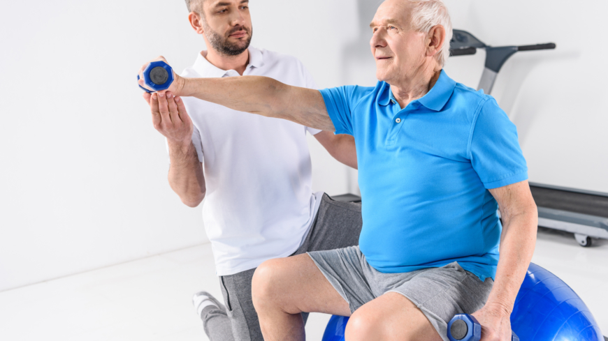 Vid KOL är det viktigt att träningen anpassas efter individen, och här spelar kontakt med fysioterapeut en stor och viktig roll. Foto: Shutterstock