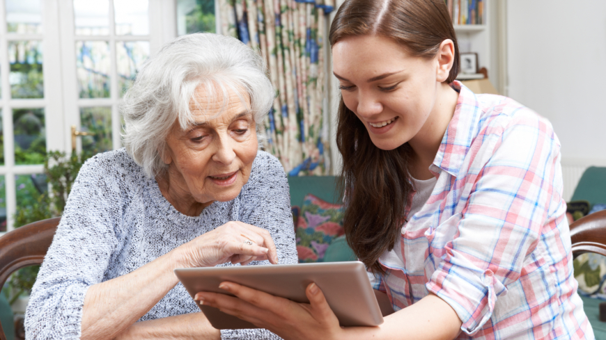 Digital minnesmottagning är nu en möjlighet för patienter i hela Sverige att få tidig tillgång till demensutredning. Foto: Shutterstock