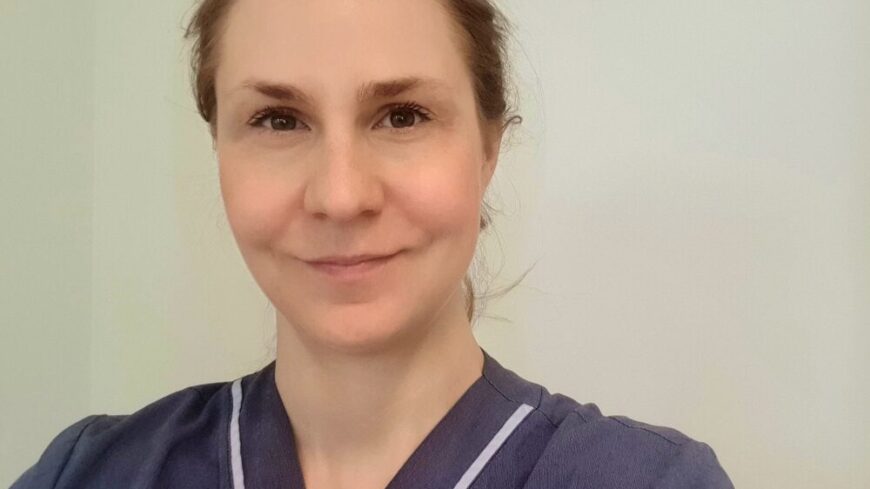 Få patienter med psoriasis får årliga återbesök hos specialist