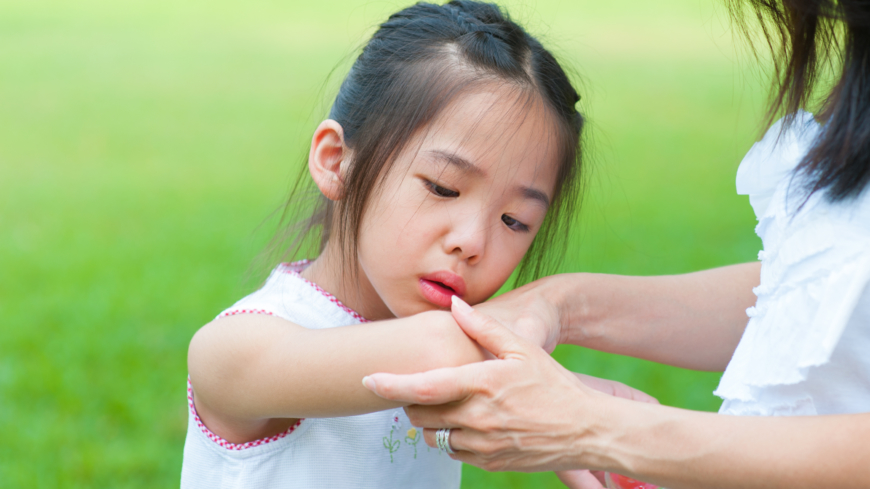 Med ett komplett reseapotek kan du åtgärda små åkommor på resan. Glöm inte egna medicinen heller! Foto: Shutterstock