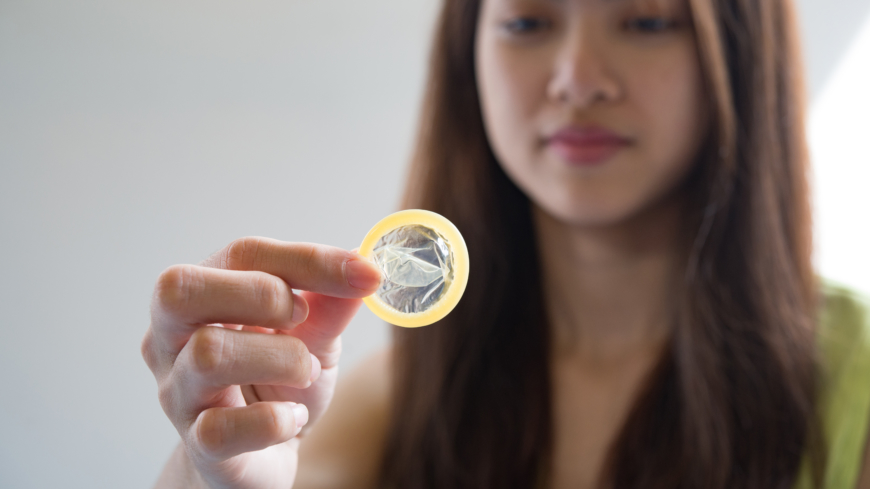 I dagsläget är det bara kondom vid samlag som skyddar mot klamydia, men en ny studie har visat på lovande resultat för ett klamydiavaccin. Foto: Shutterstock