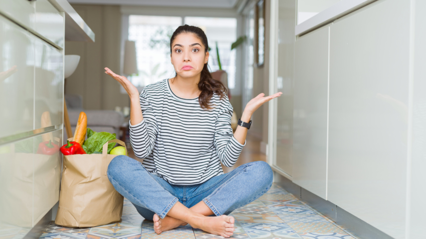 Drygt varannan person som besvarat undersökning upplever att specialdieter har gjort det svårare att bjuda på middag. Foto: Shutterstock