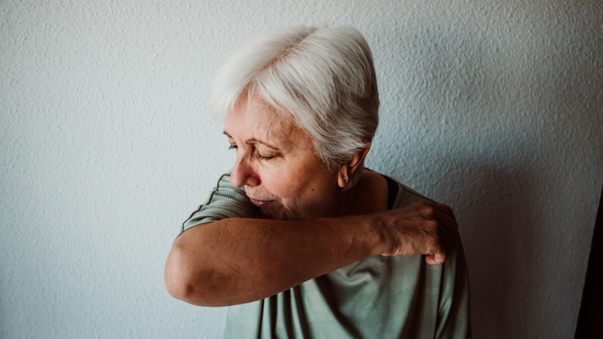 När tbc drabbar lungorna får den sjuke ofta en envis hosta och upphostningar som varar i flera veckor.  Foto: Shutterstock