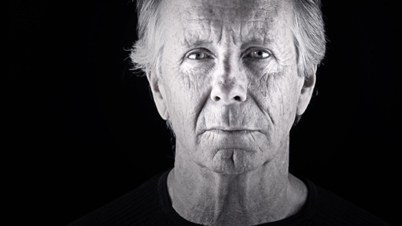 Parkinsons sjukdom: orsak, symtom & behandling