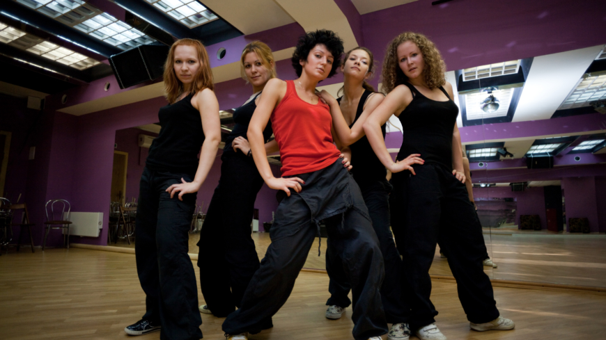 Dans ger unga tjejer bättre psykisk hälsa