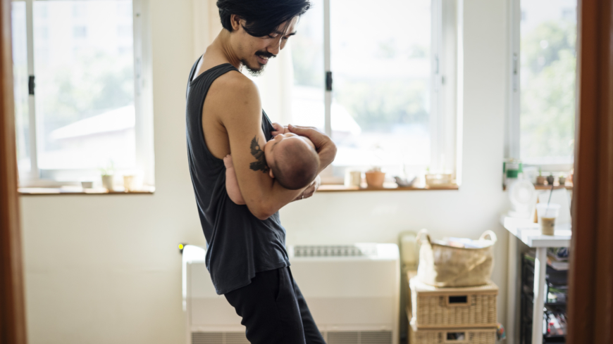 Studien visar att två månader efter barnets födelse kände sig en tredjedel av papporna bekymrade inför föräldrarskapet. Foto: Shutterstock