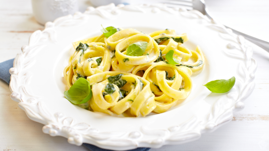 Pasta med spenat och vitlök